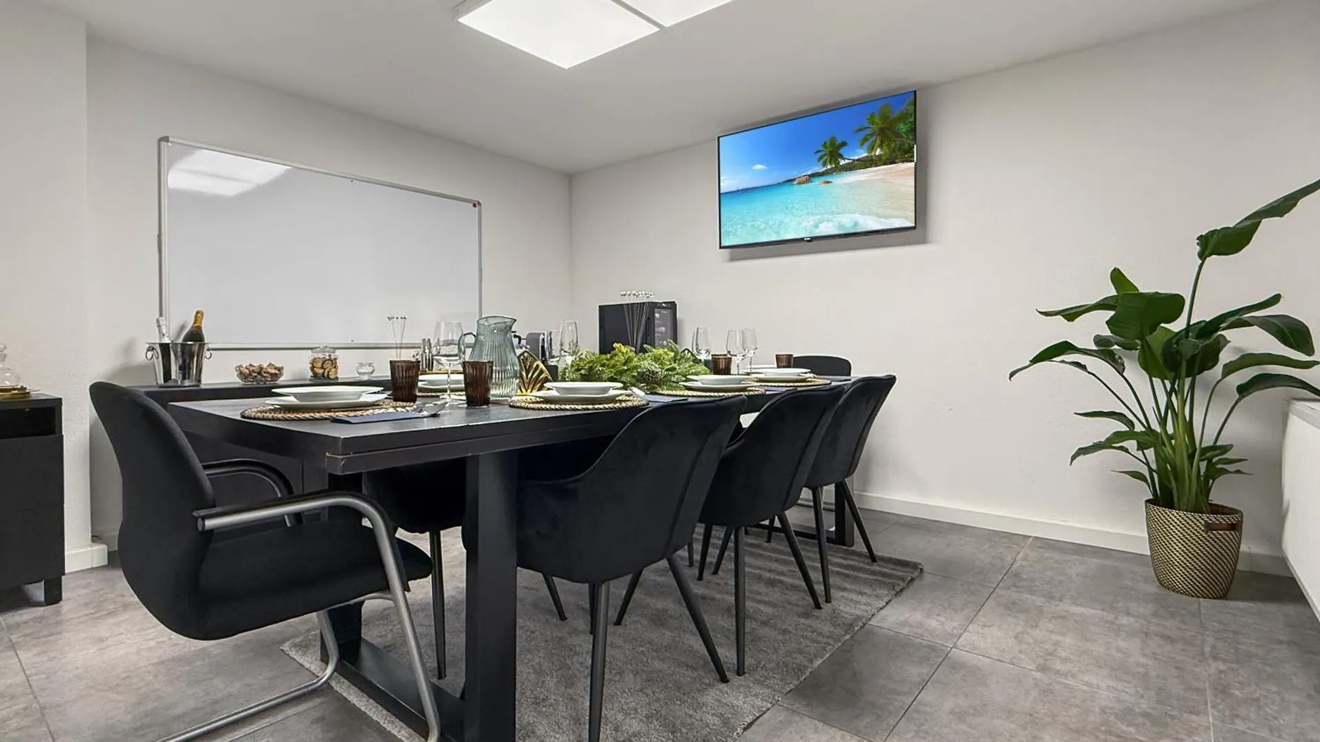 Group Friendly Comfort Central Stuttgart Apartment